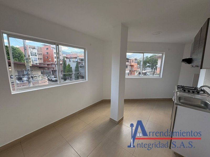 Apartaestudio en arriendo Antioquia Medellín Las Playas 40 m2 Habitaciones 1 Baños 1 Garajes 0 Precio $1400000