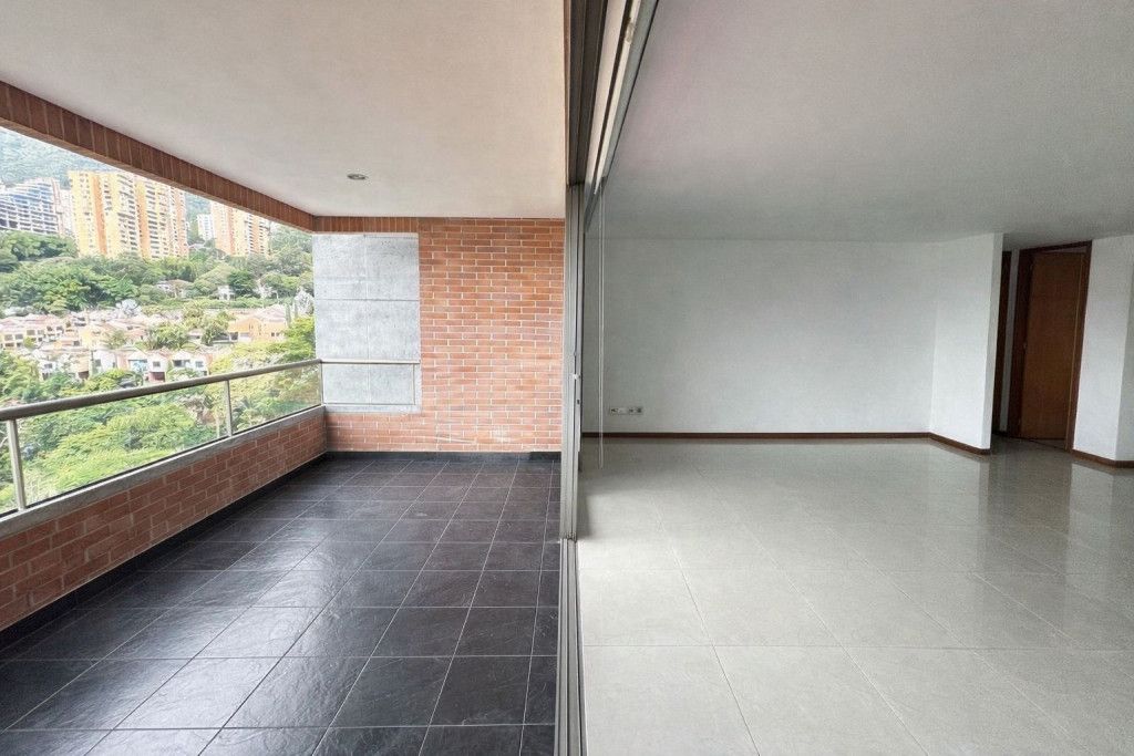 Apartamento en venta Antioquia Medellín Los Balsos No1 195 m2 Habitaciones 3 Baños 5 Garajes 3 Precio $1850000000