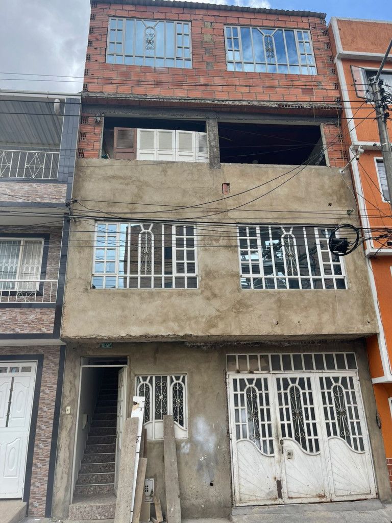 Casa en venta Cundinamarca Bogotá San Jorge Sur 700 m2 Habitaciones 14 Baños 9 Garajes 1 Precio $1400000000