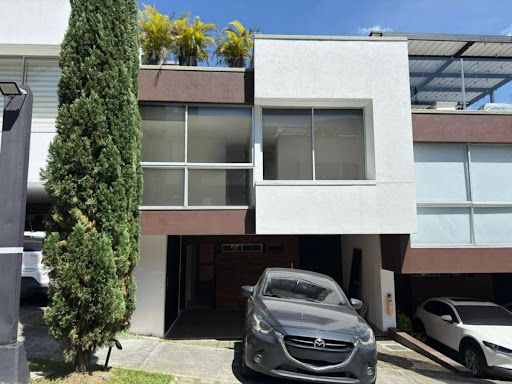 Casa en venta Antioquia Envigado Ginebra Casas 275 m2 Habitaciones 3 Baños 4 Garajes 2 Precio $1600000000