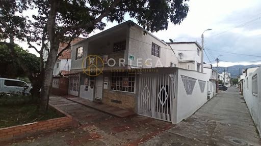 Casa en venta Santander Bucaramanga San Luis 240 m2 Habitaciones 8 Baños 6 Garajes 2 Precio $800000000
