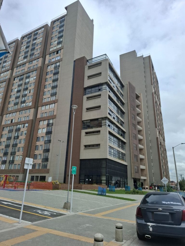 Apartaestudio en arriendo Cundinamarca Bogotá Granjas De Techo 42 m2 Habitaciones 1 Baños 1 Garajes 0 Precio $1677000