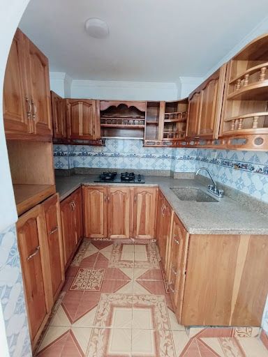 Apartamento en arriendo Antioquia Medellín Rosales 240 m2 Habitaciones 4 Baños 3 Garajes 0 Precio $2300000