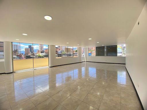 Oficina en arriendo Antioquia Sabaneta Holanda 72 m2 Habitaciones 0 Baños 2 Garajes 0 Precio $3900000