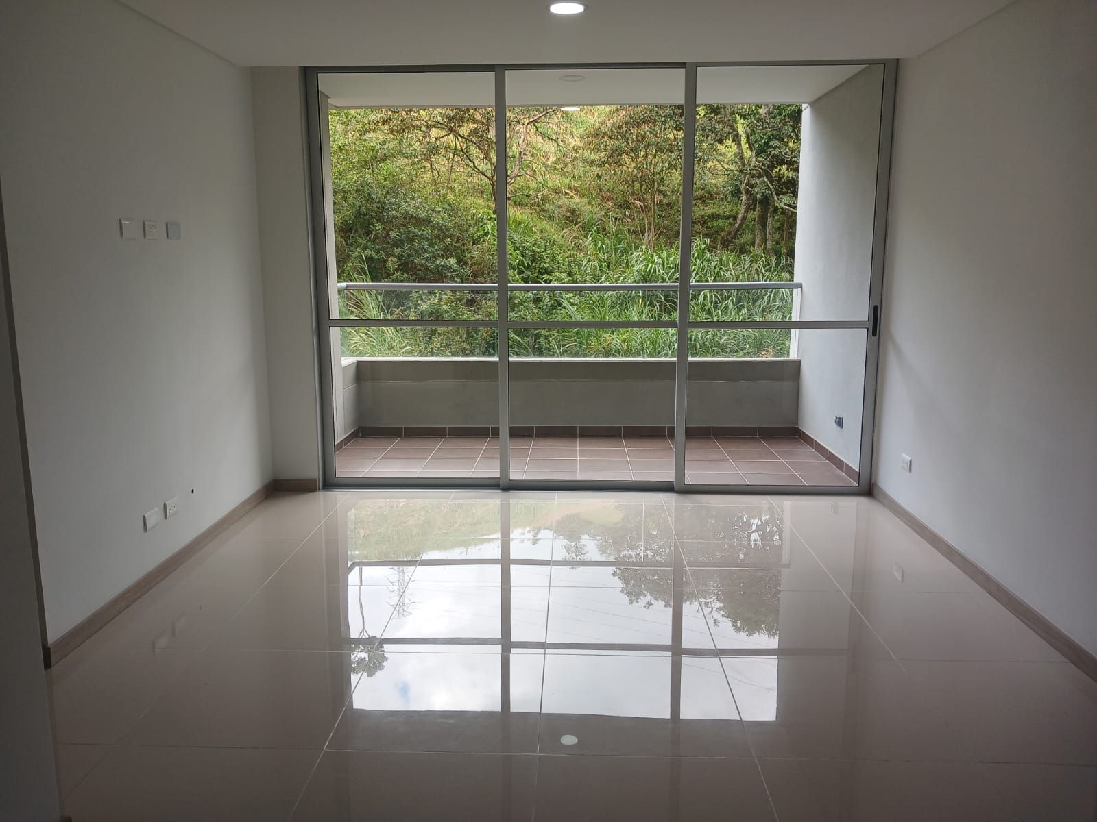 Apartamento en venta Antioquia Envigado La Mesa 85 m2 Habitaciones 3 Baños 2 Garajes 0 Precio $630000000