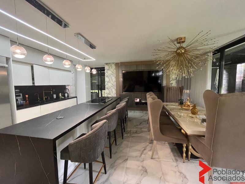 Apartamento en arriendo Antioquia Medellín El Poblado 325 m2 Habitaciones 3 Baños 3 Garajes 3 Precio $16000000