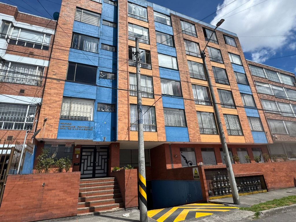 Apartamento en venta Cundinamarca Bogotá Comuneros 58 m2 Habitaciones 3 Baños 2 Garajes 0 Precio $350000000