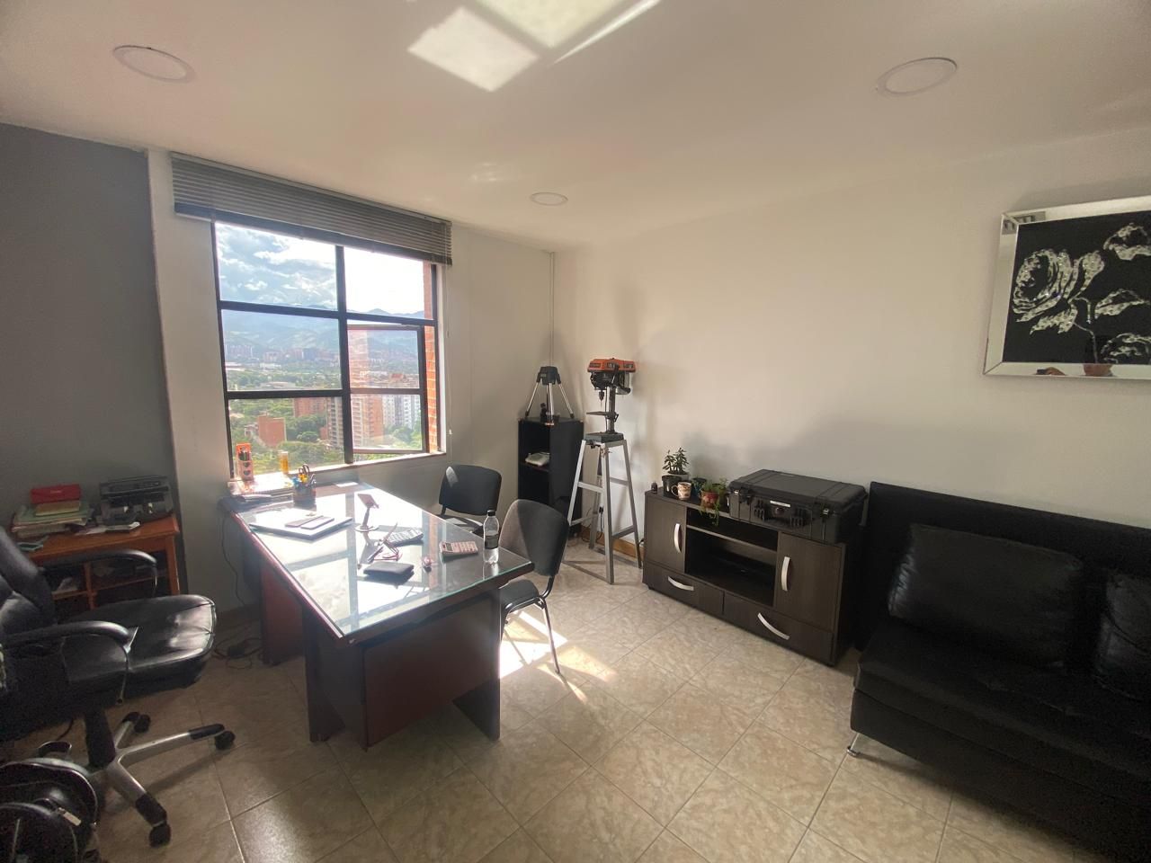 Oficina en venta Antioquia Medellín El Poblado 105 m2 Habitaciones 0 Baños 3 Garajes 1 Precio $880000000