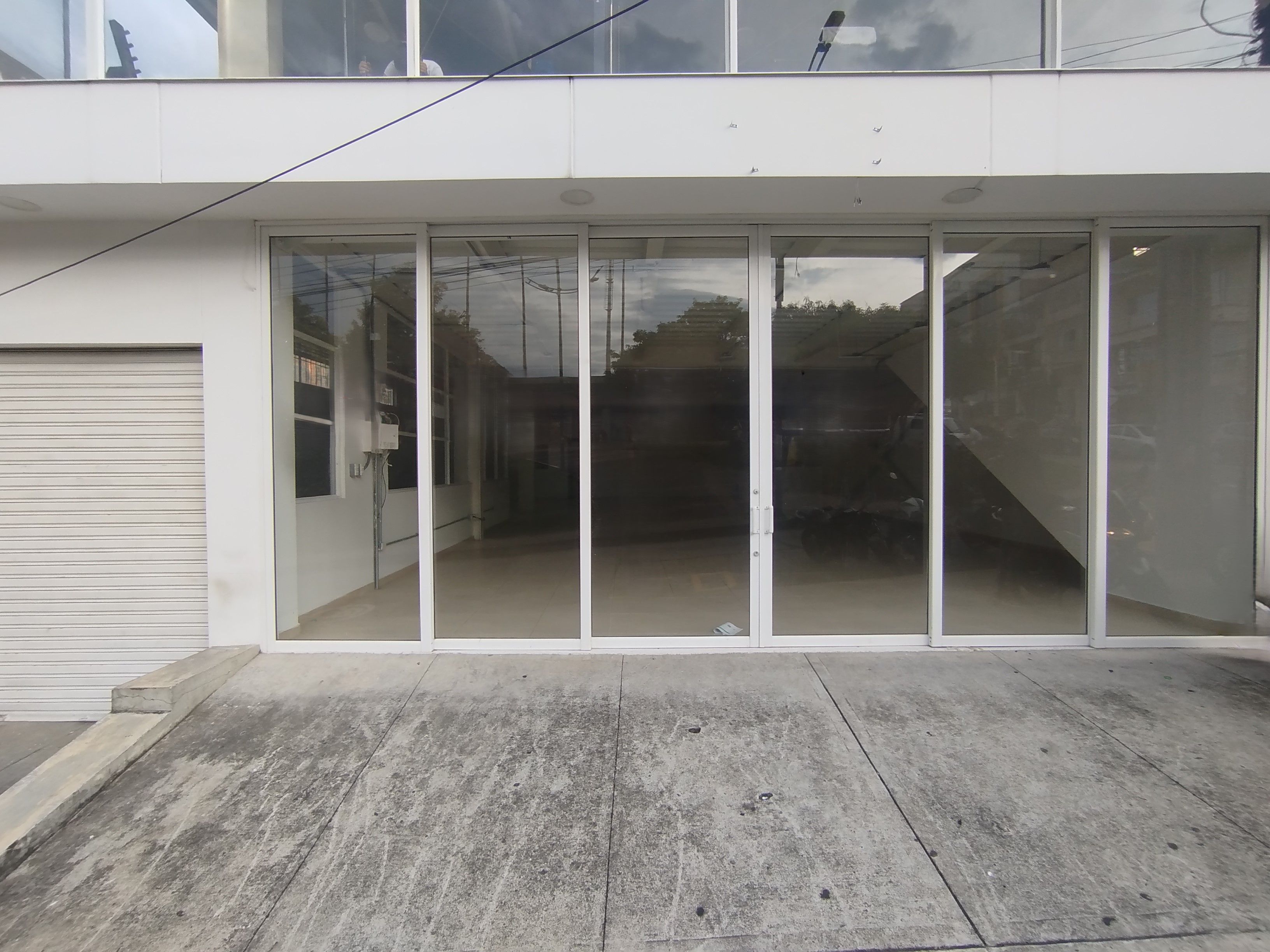 Local en arriendo Risaralda Pereira Br La Habana I Etapa 200 m2 Habitaciones 0 Baños 1 Garajes 1 Precio $5500000