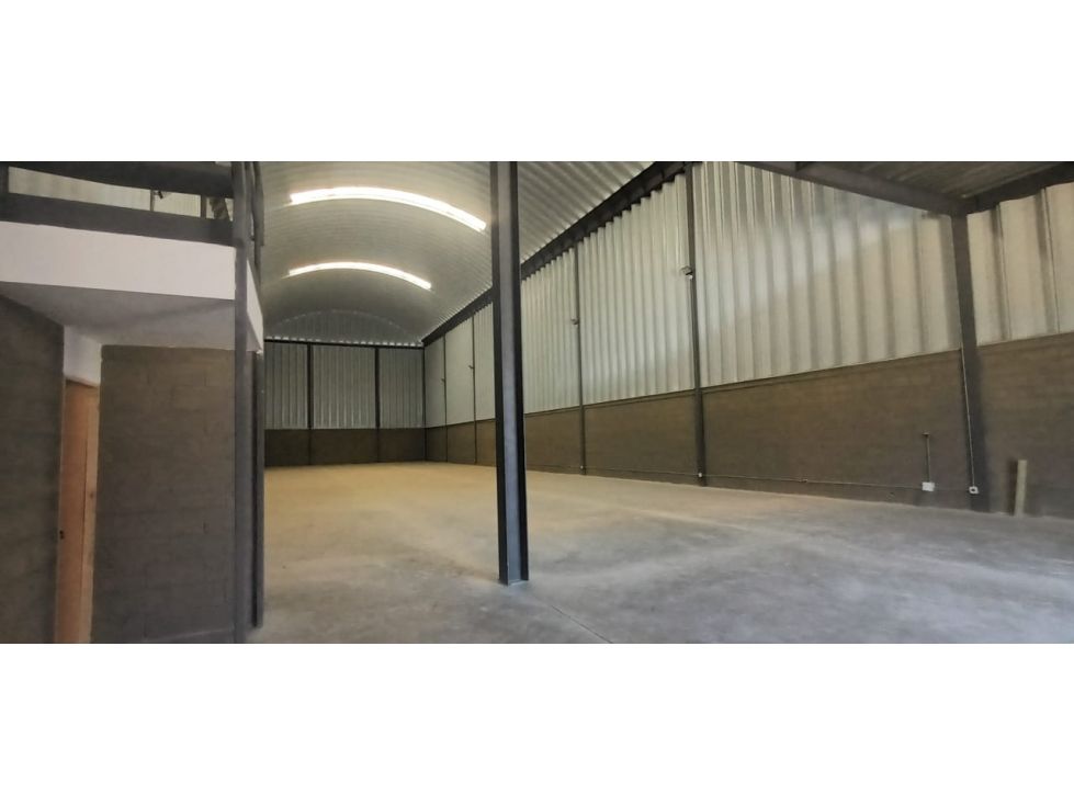 Bodega en arriendo Atlántico Barranquilla Altos Del Prado 836 m2 Habitaciones 0 Baños 2 Garajes 2 Precio $20064000