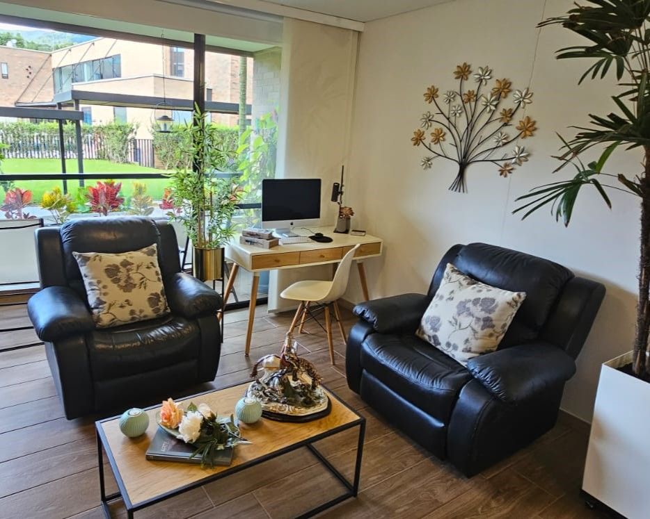 Apartaestudio en arriendo Antioquia Envigado El Salado 94 m2 Habitaciones 1 Baños 2 Garajes 1 Precio $8100000