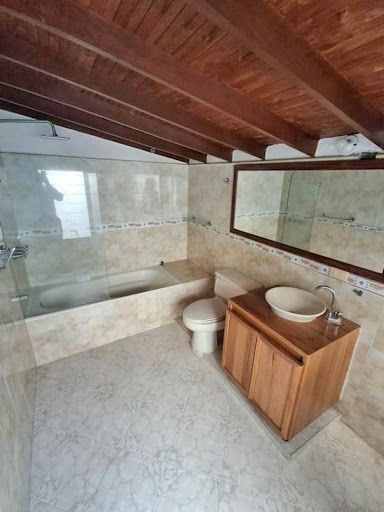 Casa en arriendo Antioquia Medellín La Gloria 162 m2 Habitaciones 2 Baños 3 Garajes 2 Precio $4200000