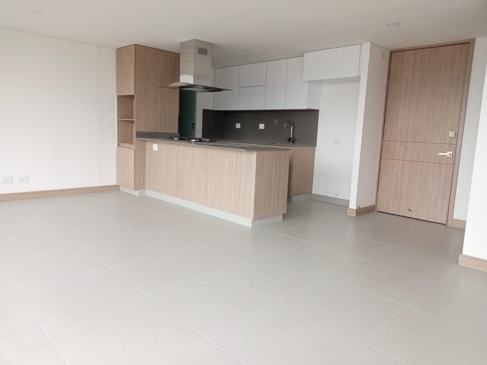 Apartamento en arriendo Antioquia Envigado Loma Del Barro 82 m2 Habitaciones 2 Baños 2 Garajes 1 Precio $3500000
