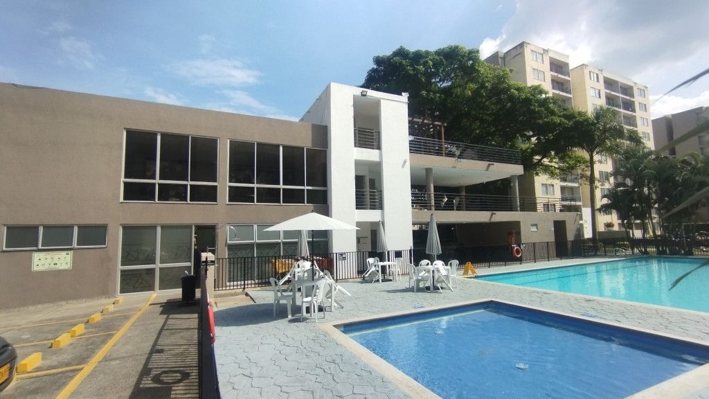 Apartamento en arriendo Valle Del Cauca Cali Conjunto Residencial El Nogal 65 m2 Habitaciones 2 Baños 2 Garajes 1 Precio $1500000