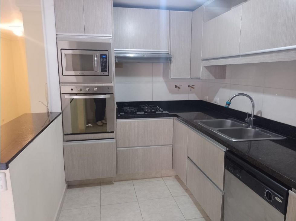 Apartamento en venta Antioquia Medellín Ferreni 110 m2 Habitaciones 3 Baños 3 Garajes 2 Precio $500000000