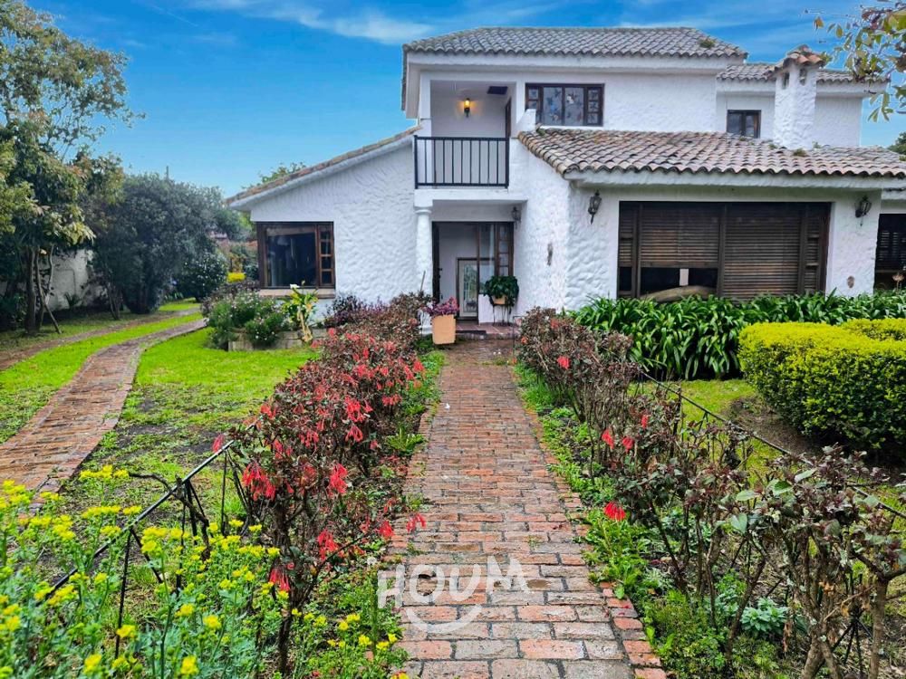 Casa en arriendo Cundinamarca Chía Chia 2220 m2 Habitaciones 3 Baños 4 Garajes 5 Precio $7500000