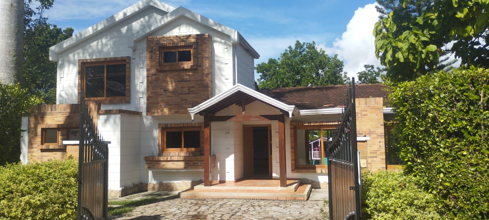 Casa en venta Santander Piedecuesta Ub Bellavista 700 m2 Habitaciones 4 Baños 5 Garajes 1 Precio $1400000000