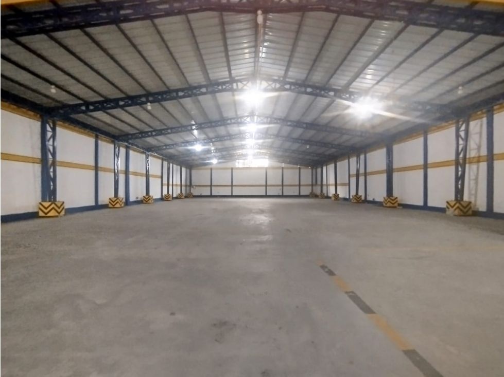 Bodega en arriendo Meta Villavicencio San Isidro 1700 m2 Habitaciones 0 Baños 6 Garajes 10 Precio $22000000