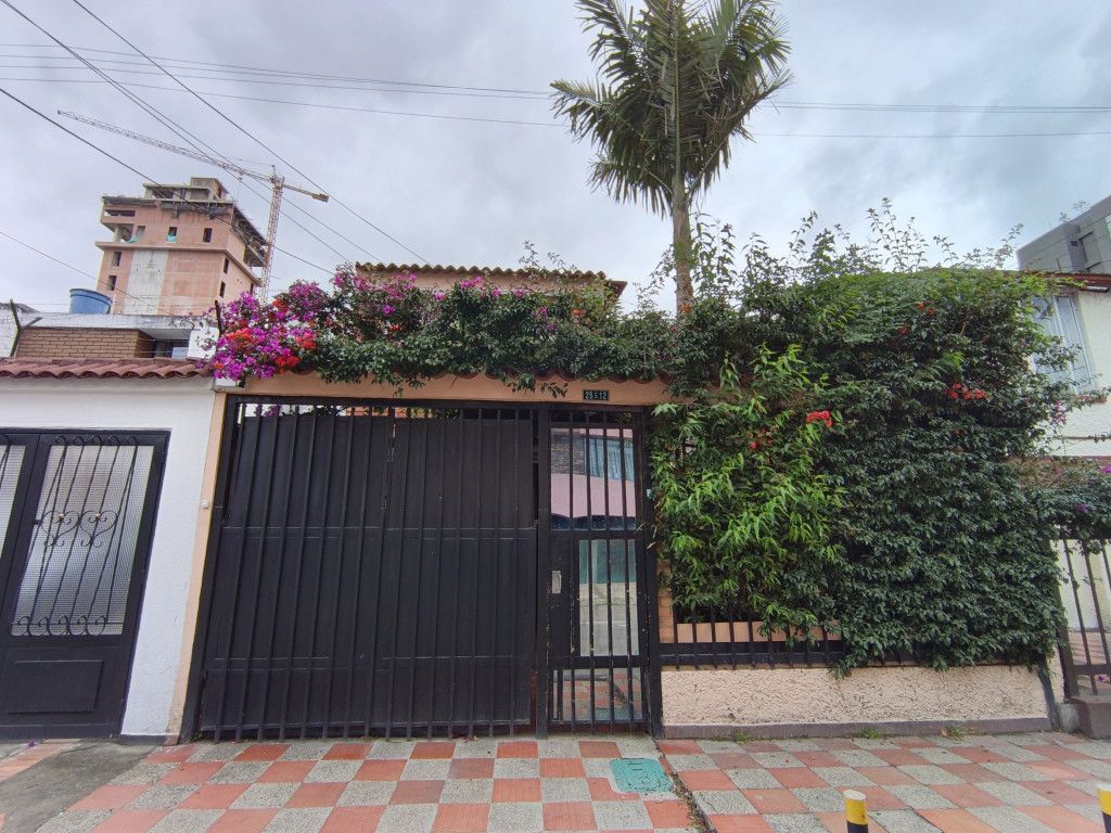 Casa en venta Cundinamarca Bogotá El Recuerdo 167 m2 Habitaciones 15 Baños 15 Garajes 1 Precio $1800000000