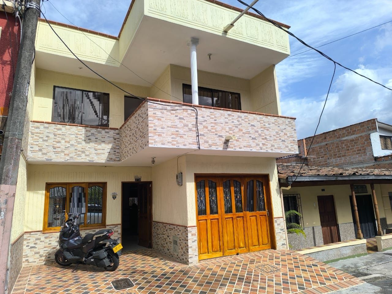 Casa en venta Antioquia La Estrella San Cayetano 212 m2 Habitaciones 5 Baños 2 Garajes 2 Precio $850000000