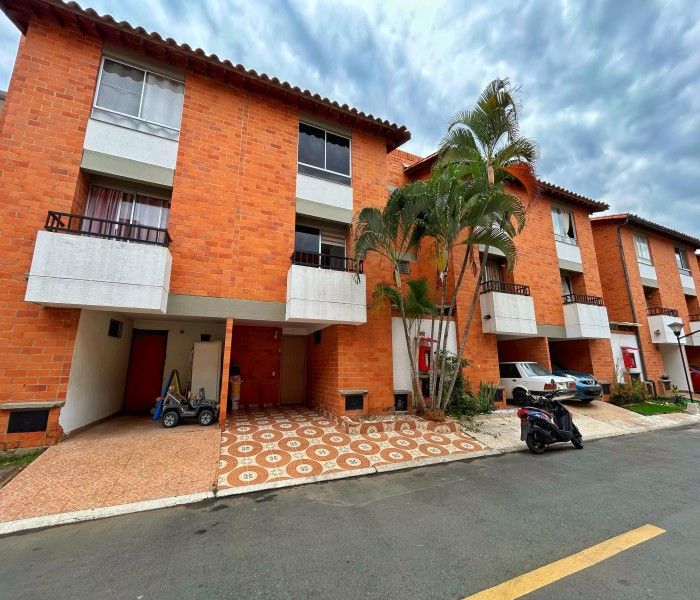 Casa en venta Valle Del Cauca Cali Lili 126 m2 Habitaciones 3 Baños 4 Garajes 1 Precio $500000000