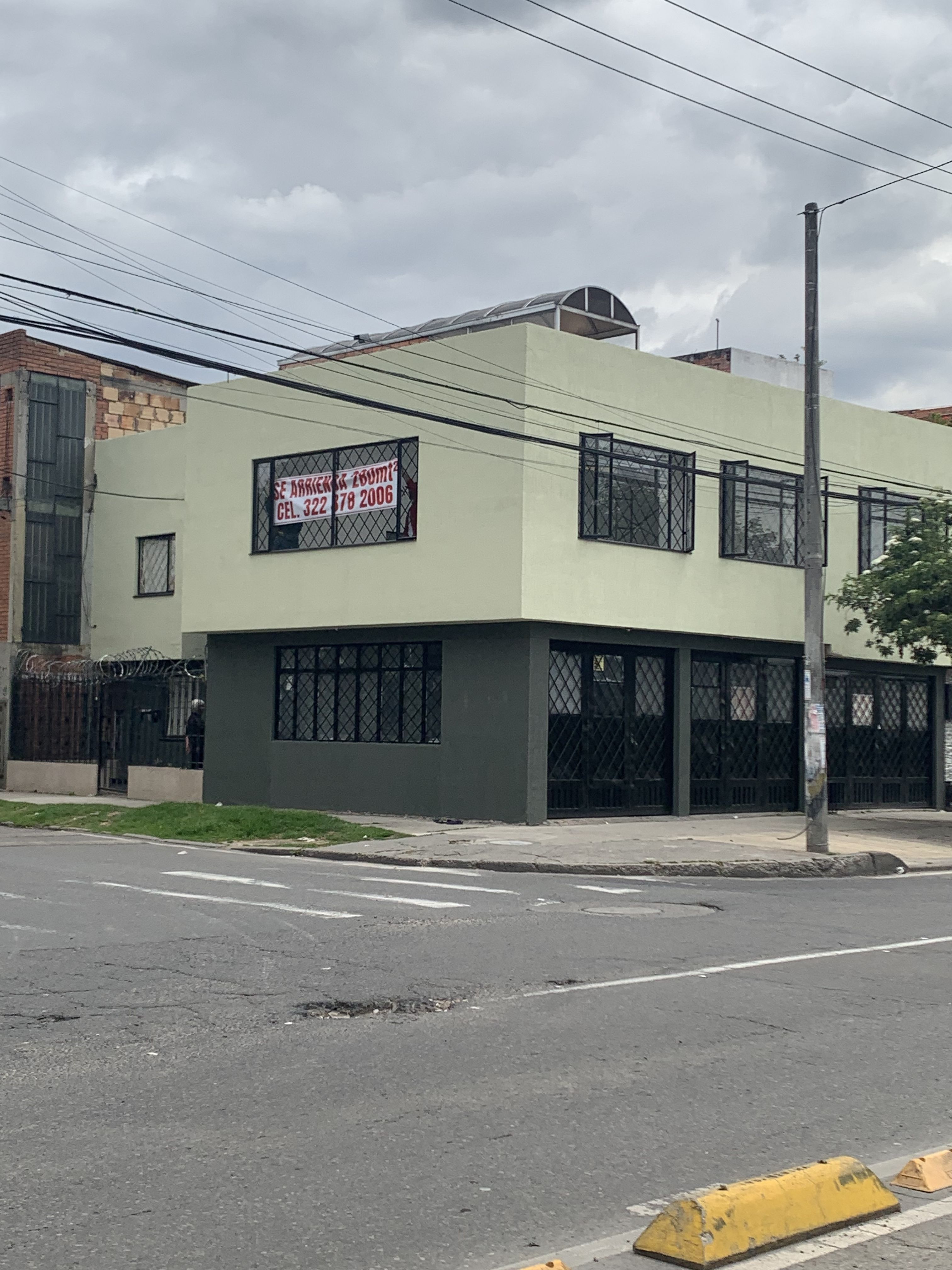 Local en arriendo Cundinamarca Bogotá Florida Blanca 280 m2 Habitaciones 0 Baños 4 Garajes 5 Precio $7000000