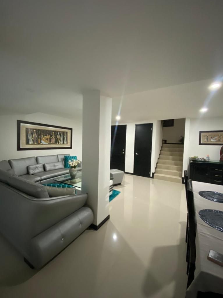 Casa en venta Valle Del Cauca Cali Conjunto Residencial Mirador De La Rivera 152 m2 Habitaciones 3 Baños 4 Garajes 2 Precio $790000000