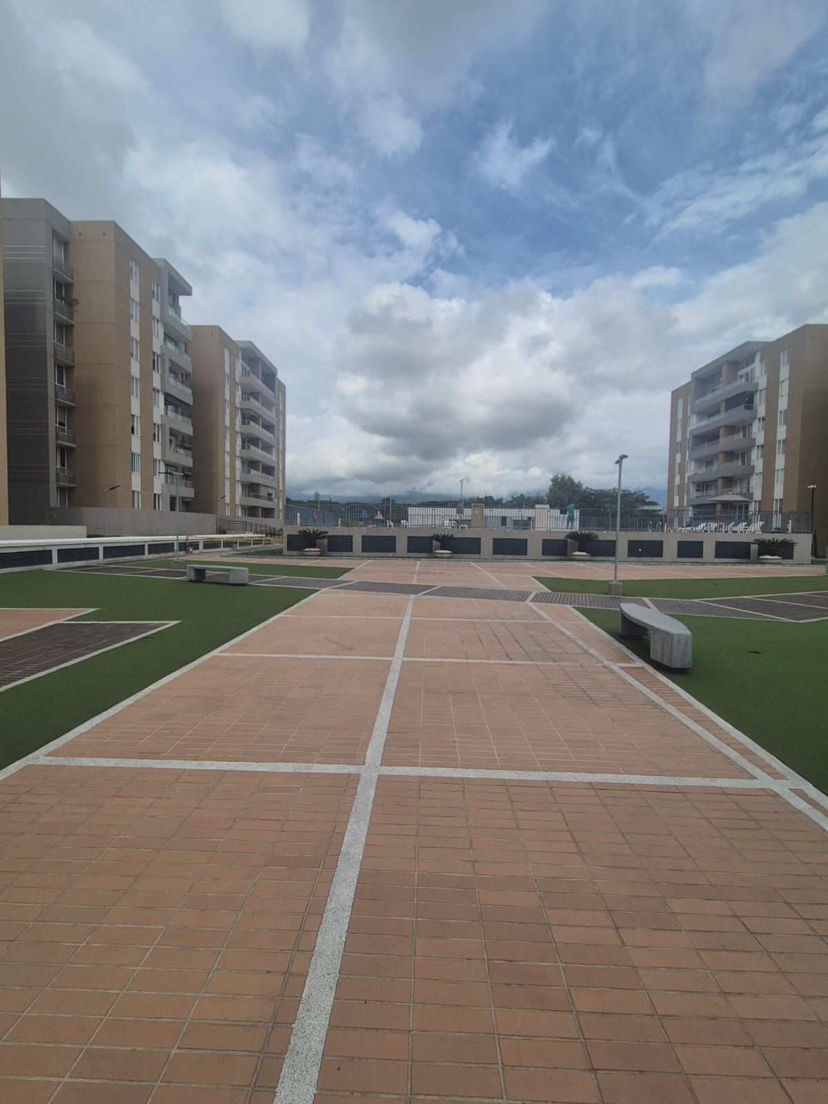 Apartamento en venta Valle Del Cauca Cali Conjunto Residencial Punta Del Este 95 m2 Habitaciones 2 Baños 2 Garajes 2 Precio $570000000