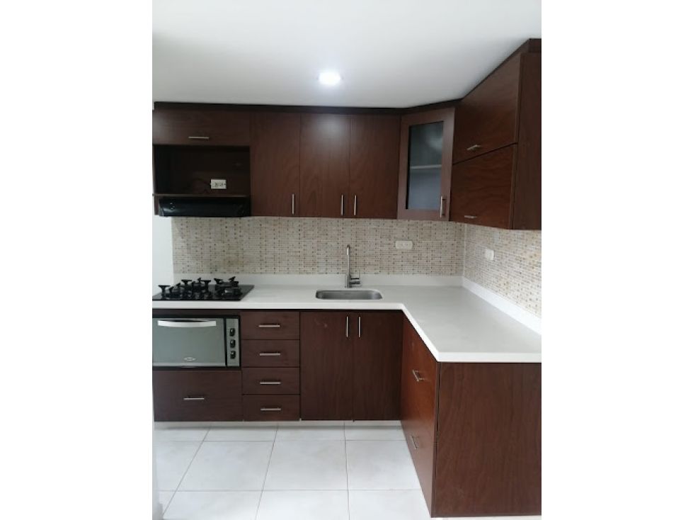 Apartamento en arriendo Antioquia Medellín Loma De Los Bernal 90 m2 Habitaciones 3 Baños 2 Garajes 1 Precio $3000000