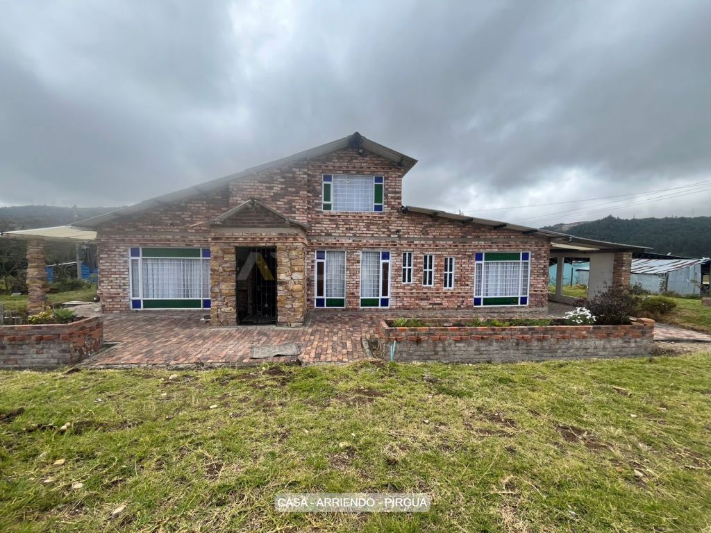 Casa en arriendo Boyacá Tunja Nn 100 m2 Habitaciones 4 Baños 2 Garajes 1 Precio $3500000