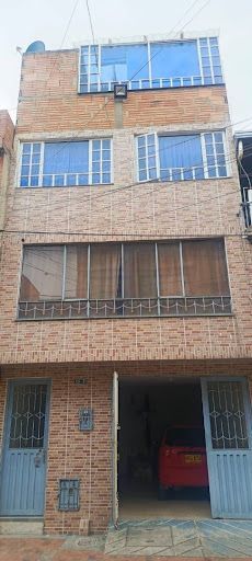 Casa en venta Cundinamarca Bogotá Division De Tibabuyes Occ 220 m2 Habitaciones 8 Baños 4 Garajes 1 Precio $520000000