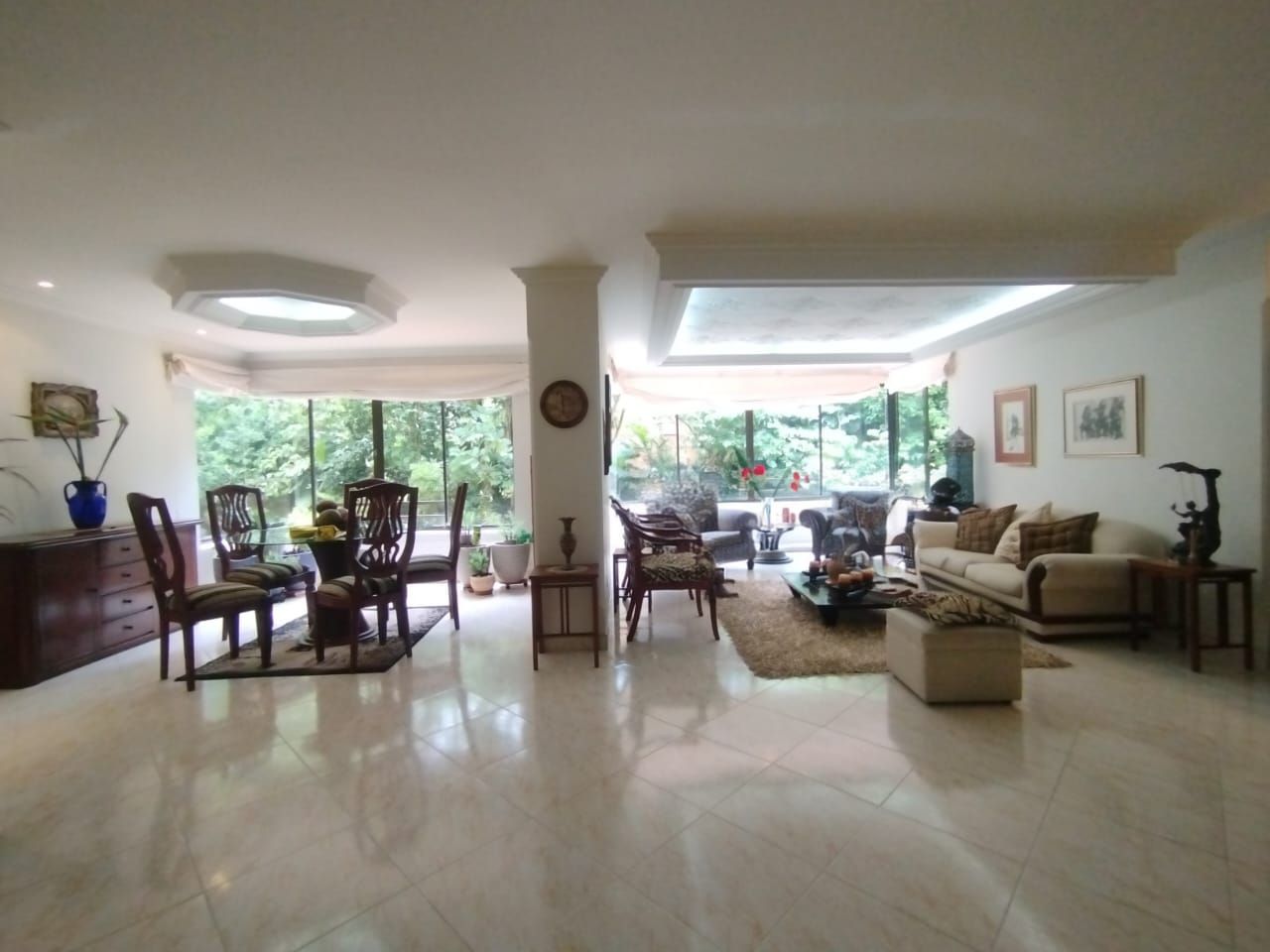 Apartamento en arriendo Antioquia Medellín El Castillo 190 m2 Habitaciones 4 Baños 3 Garajes 1 Precio $6000000
