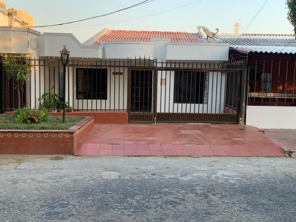 Casa en venta Atlántico Barranquilla Olaya Herrera 232 m2 Habitaciones 4 Baños 3 Garajes 1 Precio $550000000