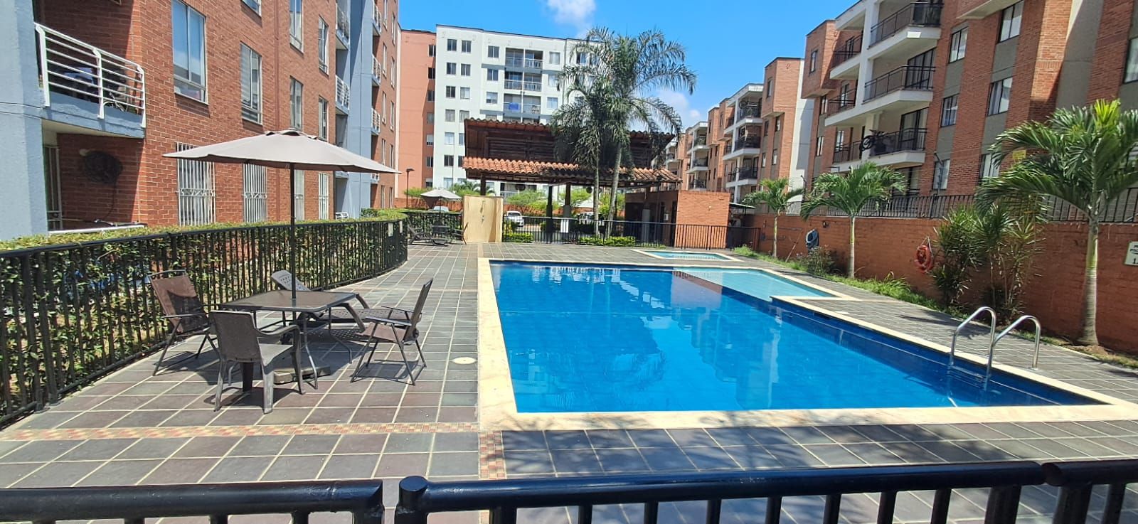 Apartamento en venta Valle Del Cauca Cali Conjunto Residencial Senderos De La Pradera 62 m2 Habitaciones 3 Baños 2 Garajes 1 Precio $200000000