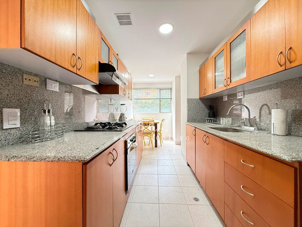 Apartamento en venta Antioquia Medellín Urbanizacion Castilla Real 170 m2 Habitaciones 3 Baños 4 Garajes 2 Precio $1550000000