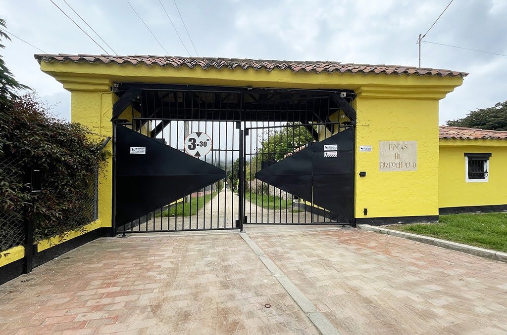 Casa en venta Cundinamarca Bojacá Vereda Fute 105 m2 Habitaciones 3 Baños 2 Garajes 3 Precio $612000000