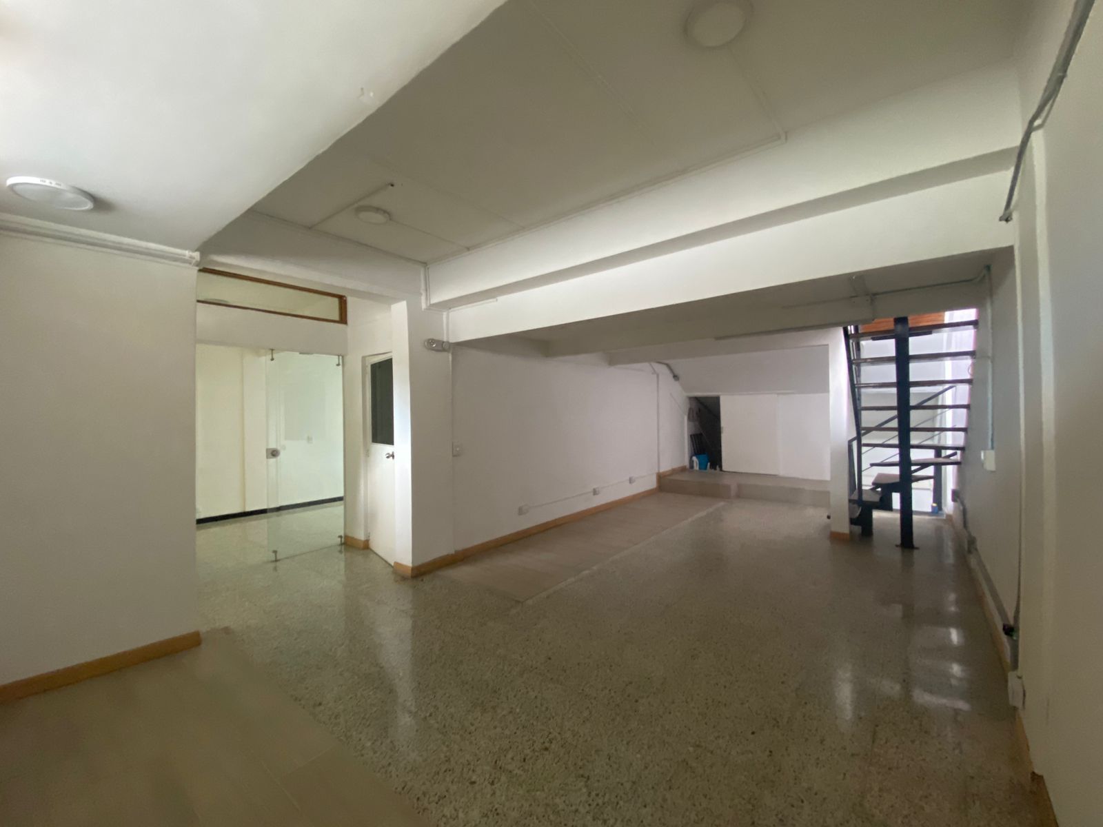 Oficina en arriendo Antioquia Envigado Villa Grande 90 m2 Habitaciones 0 Baños 2 Garajes 0 Precio $4300000