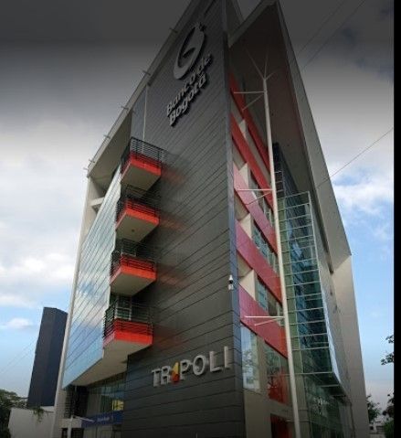 Local en arriendo Risaralda Pereira Pinares De San Martin 140 m2 Habitaciones 0 Baños 2 Garajes 2 Precio $9500000