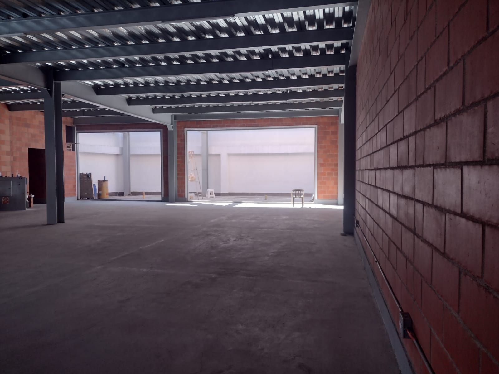 Bodega en arriendo Antioquia Medellín La America 320 m2 Habitaciones 0 Baños 1 Garajes 0 Precio $20000000