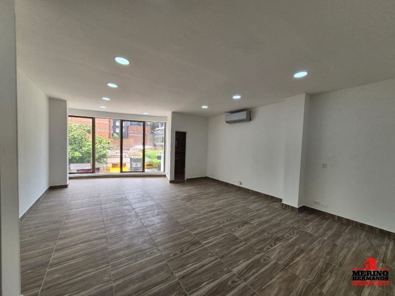 Oficina en arriendo Antioquia Medellín Patio Bonito 40 m2 Habitaciones 0 Baños 1 Garajes 1 Precio $3200000