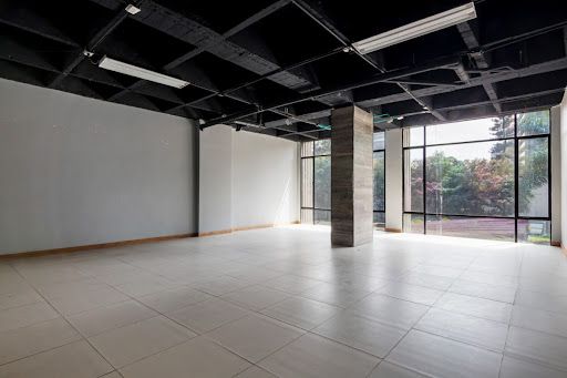 Local en arriendo Antioquia Medellín Urbanizacion Santa Maria De Oviedo 563 m2 Habitaciones 0 Baños 1 Garajes 1 Precio $63619000