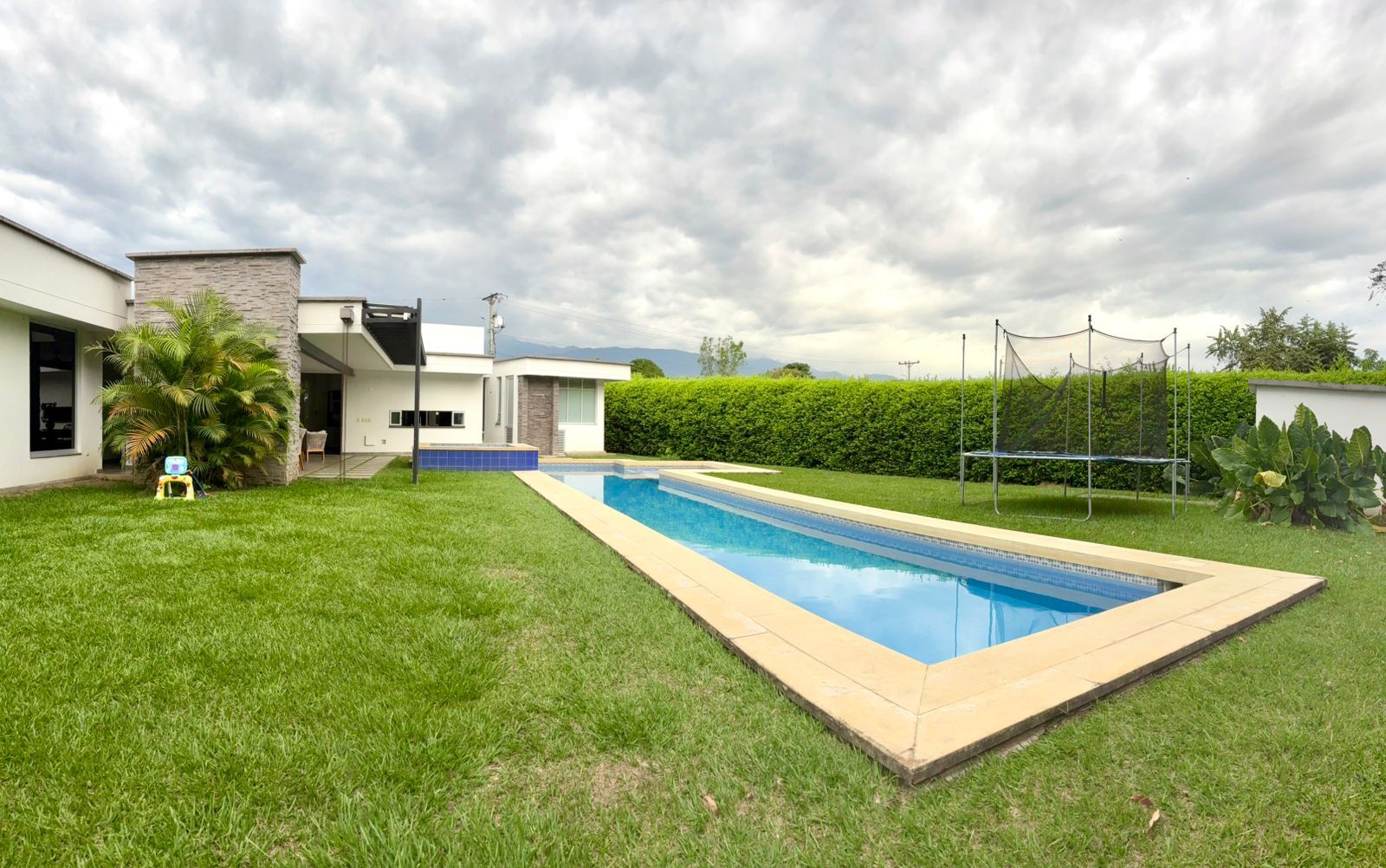 Casa Campestre en venta Valle Del Cauca Palmira Alfonso López 317 m2 Habitaciones 4 Baños 3 Garajes 6 Precio $1600000000