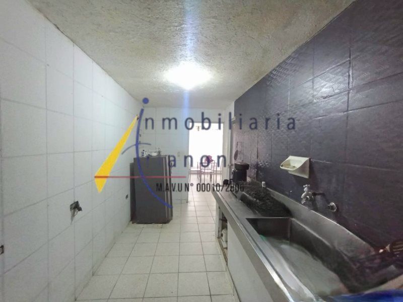 Casa en venta Antioquia Medellín San Bernardo 250 m2 Habitaciones 4 Baños 2 Garajes 1 Precio $1250000000