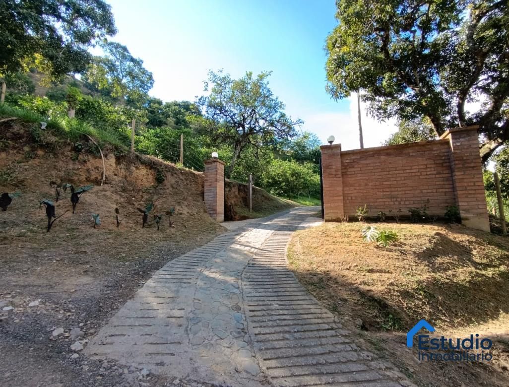 Finca en venta Antioquia Santa Bárbara Santa Bárbara 34000 m2 Habitaciones 4 Baños 3 Garajes 5 Precio $750000000
