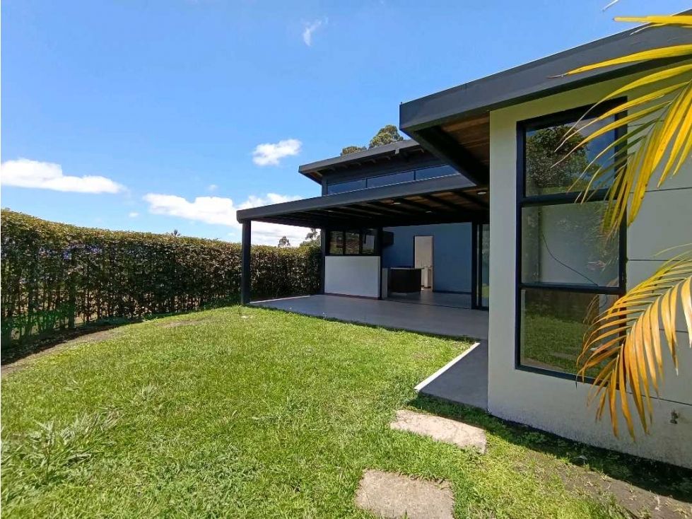 Casa Campestre en arriendo Antioquia Rionegro Rionegro 130 m2 Habitaciones 5 Baños 2 Garajes 1 Precio $4500000