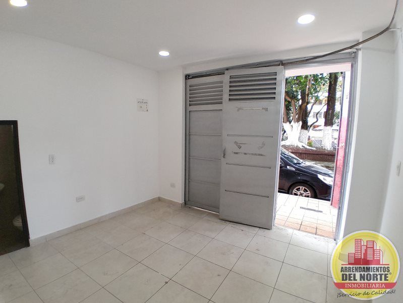 Local en arriendo Antioquia Bello Andalucía 12 m2 Habitaciones 0 Baños 1 Garajes 0 Precio $1000000