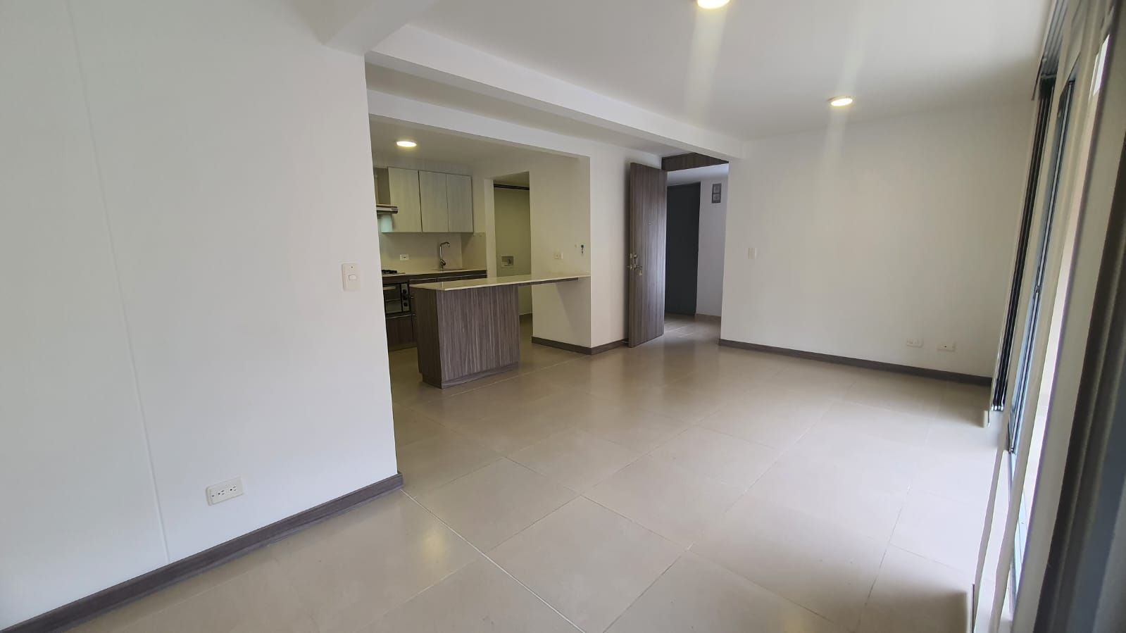 Apartamento en arriendo Antioquia Envigado El Chinguí 71 m2 Habitaciones 2 Baños 2 Garajes 1 Precio $2900000