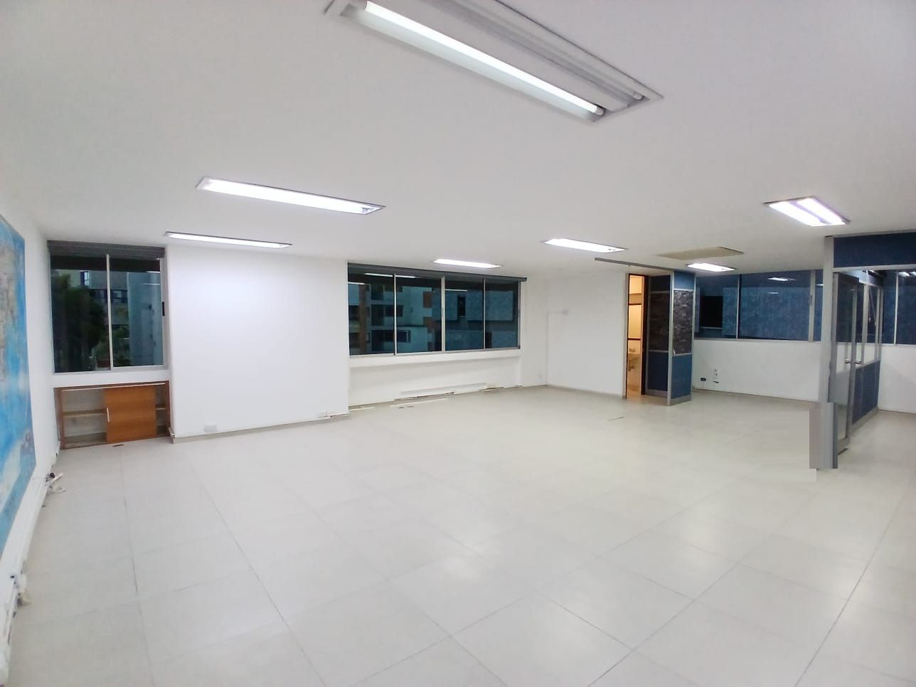 Oficina en arriendo Antioquia Medellín Los Balsos No2 90 m2 Habitaciones 0 Baños 2 Garajes 2 Precio $9280000