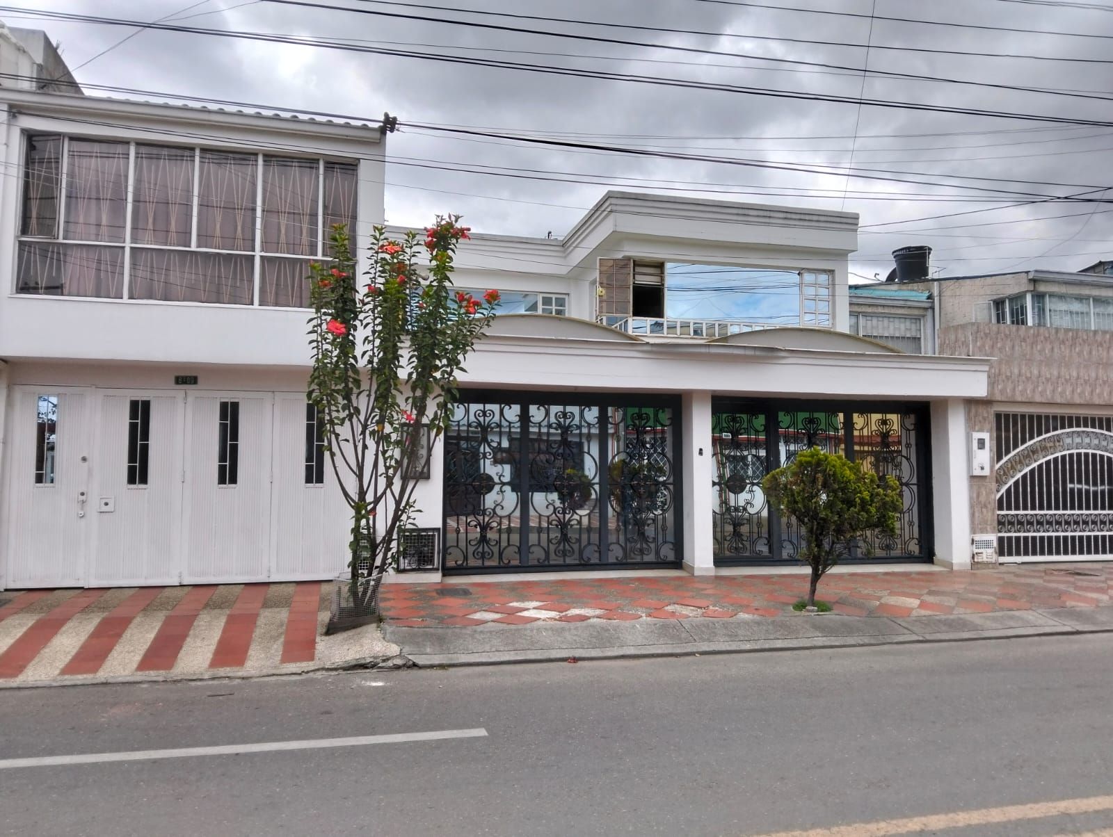 Casa en venta Cundinamarca Bogotá Bavaria Techo Et Iii 260 m2 Habitaciones 4 Baños 3 Garajes 2 Precio $850000000