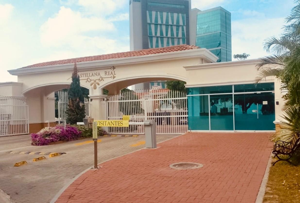 Casa en arriendo Atlántico Barranquilla Ub Castellana Real 168 m2 Habitaciones 3 Baños 3 Garajes 2 Precio $7500000